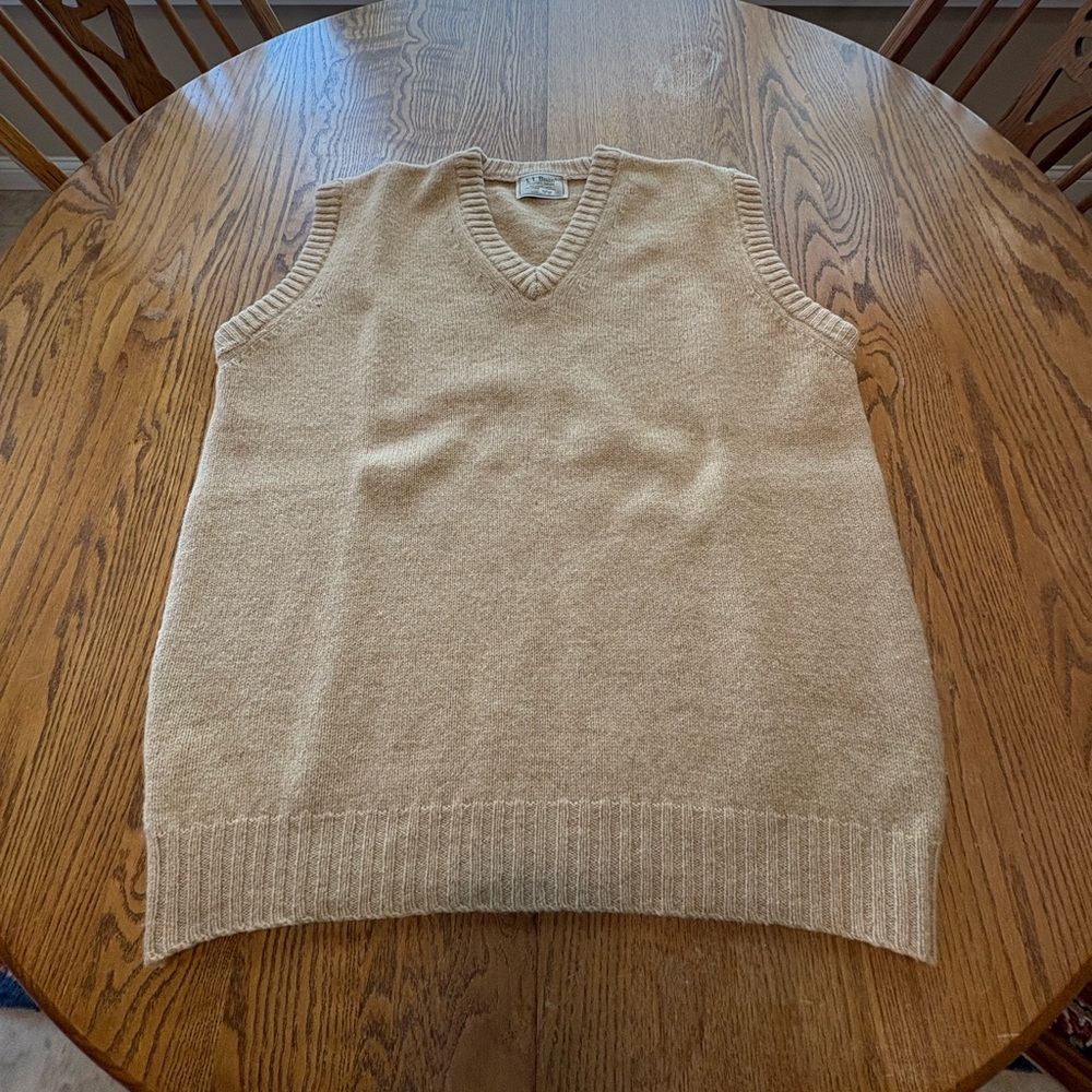 L.L. Bean Vintage Men’s Camel Hair and Wool Tan Vest XL Grandpacore  Small Hole